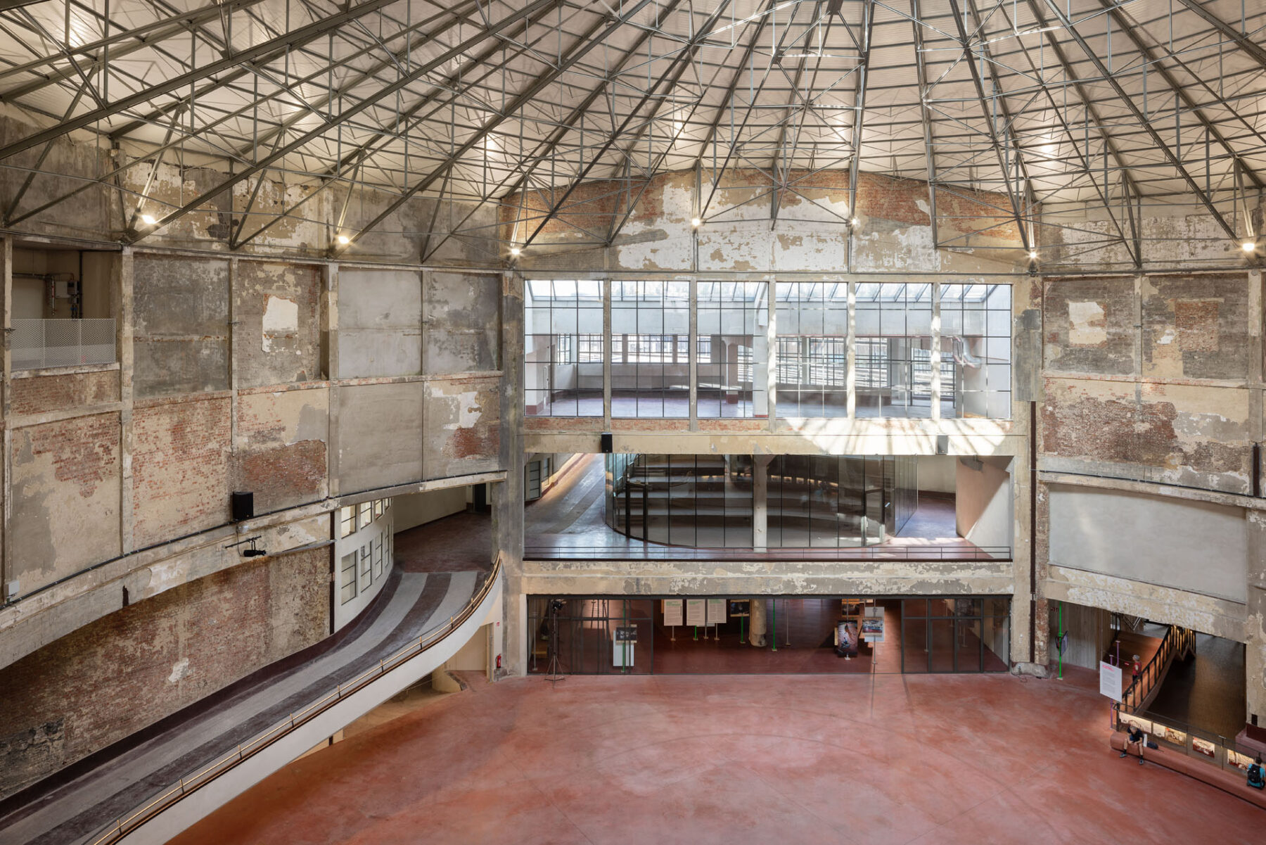 Sogent souhaite que le bâtiment reste aussi accessible et ouvert que possible. Le Cirque d’hiver est envisagé comme une cour publique couverte, avec une salle de concert au sous-sol, ainsi que des bureaux, un café, un restaurant et une boutique. © Ulrich Schwarz