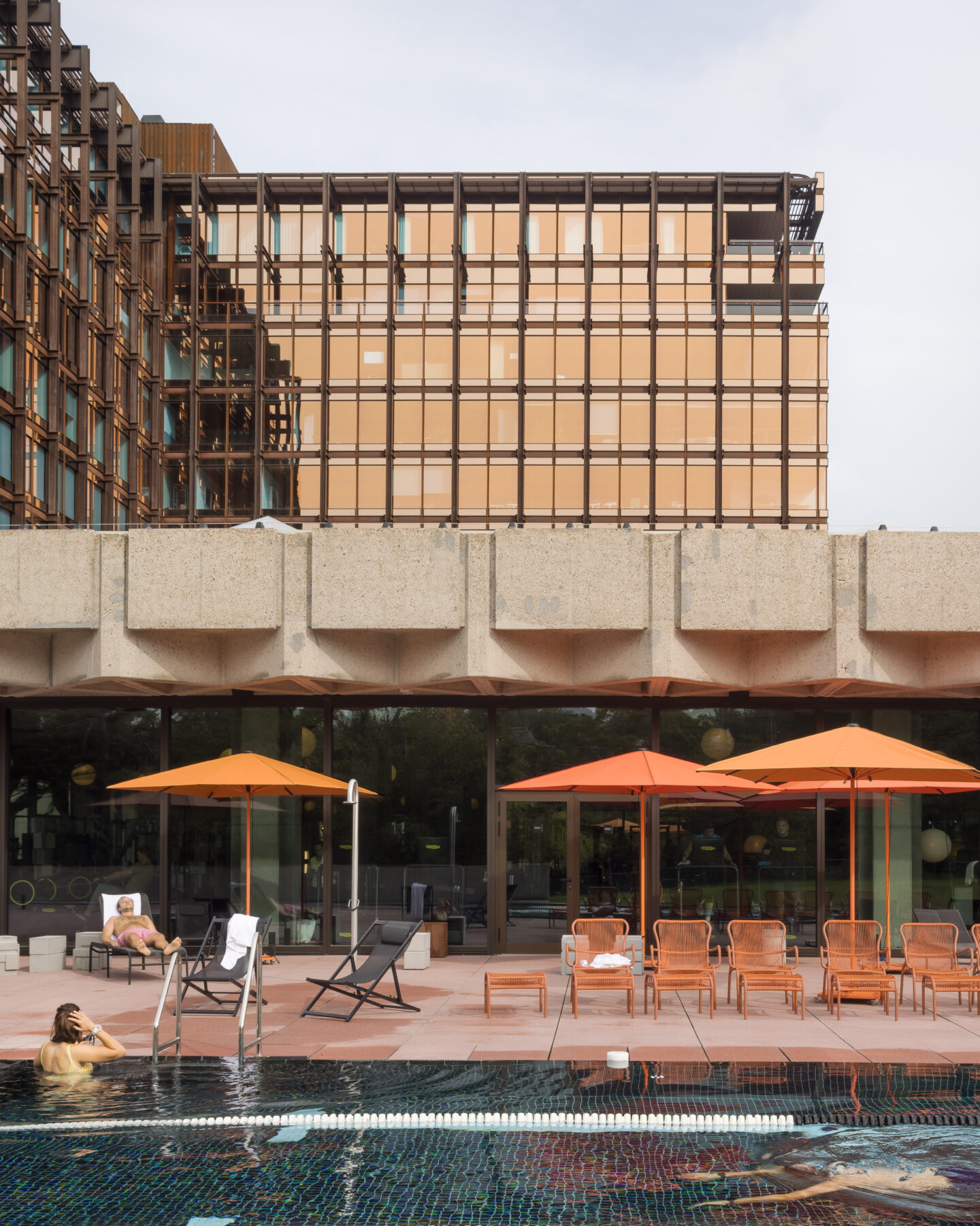 Bovenbouw – Caruso St John – DDS+ – MAO, Royale Belge, Watermael-Boitsfort, 2023 © Stijn Bollaert