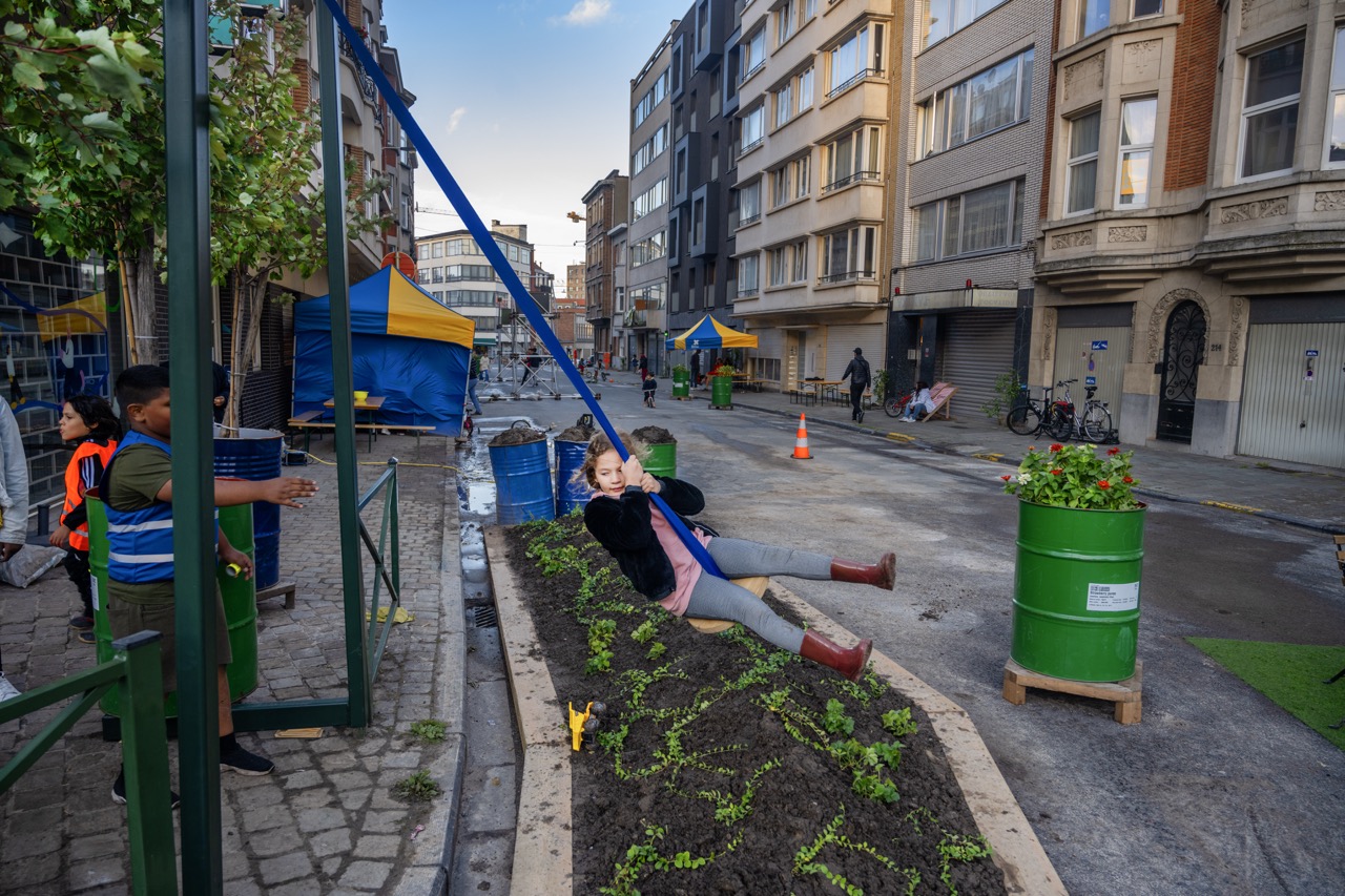 « Filter café filtré », OpenStreets, Molenbeek-Saint-Jean, 2023 © Ivan Put