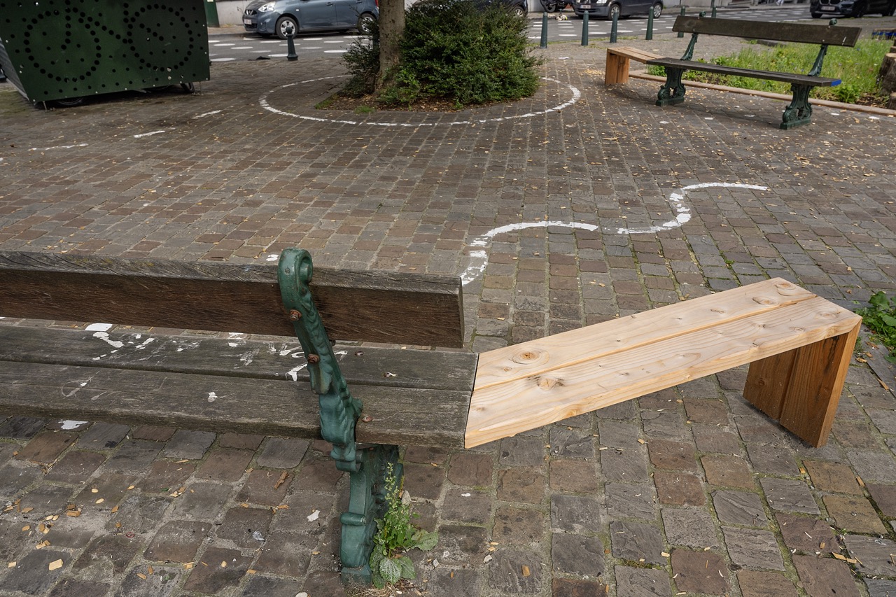 « Filter café filtré », OpenStreets, Église Saint-Rémi, Molenbeek-Saint-Jean, 2024 © Ivan Put